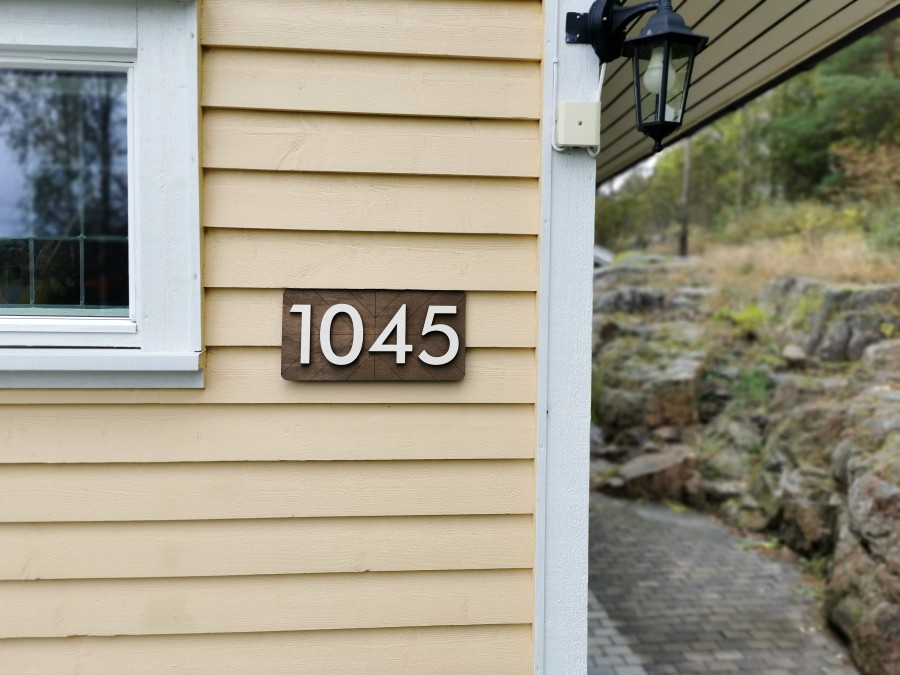 House number sign