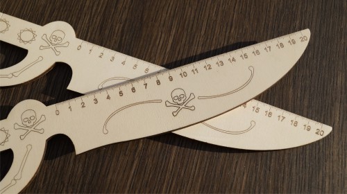 Pirate sword ruler